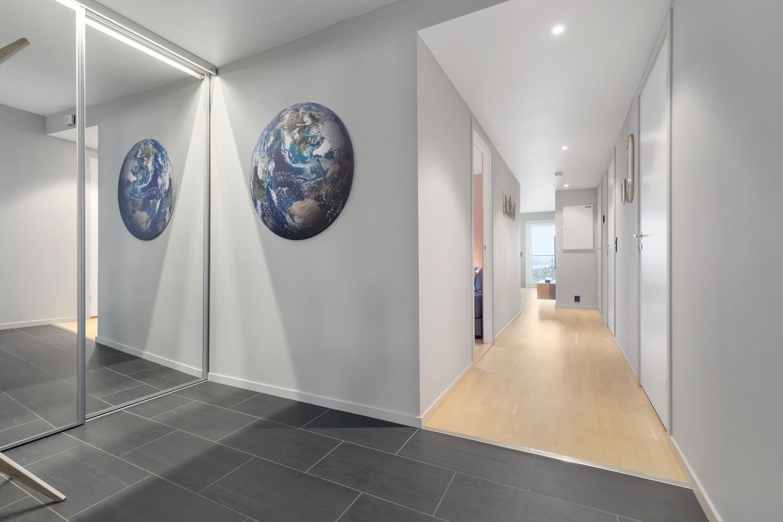 Entré/gang mot stue Galleribilde