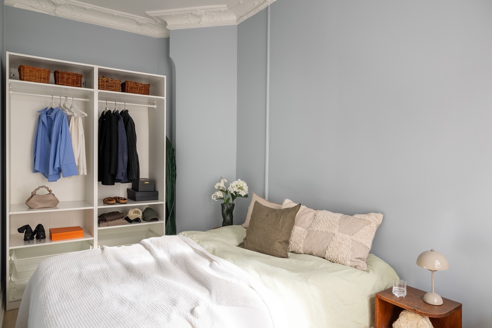 Hovedsoverommet er av god størrelse med stor garderobeløsning. Galleribilde