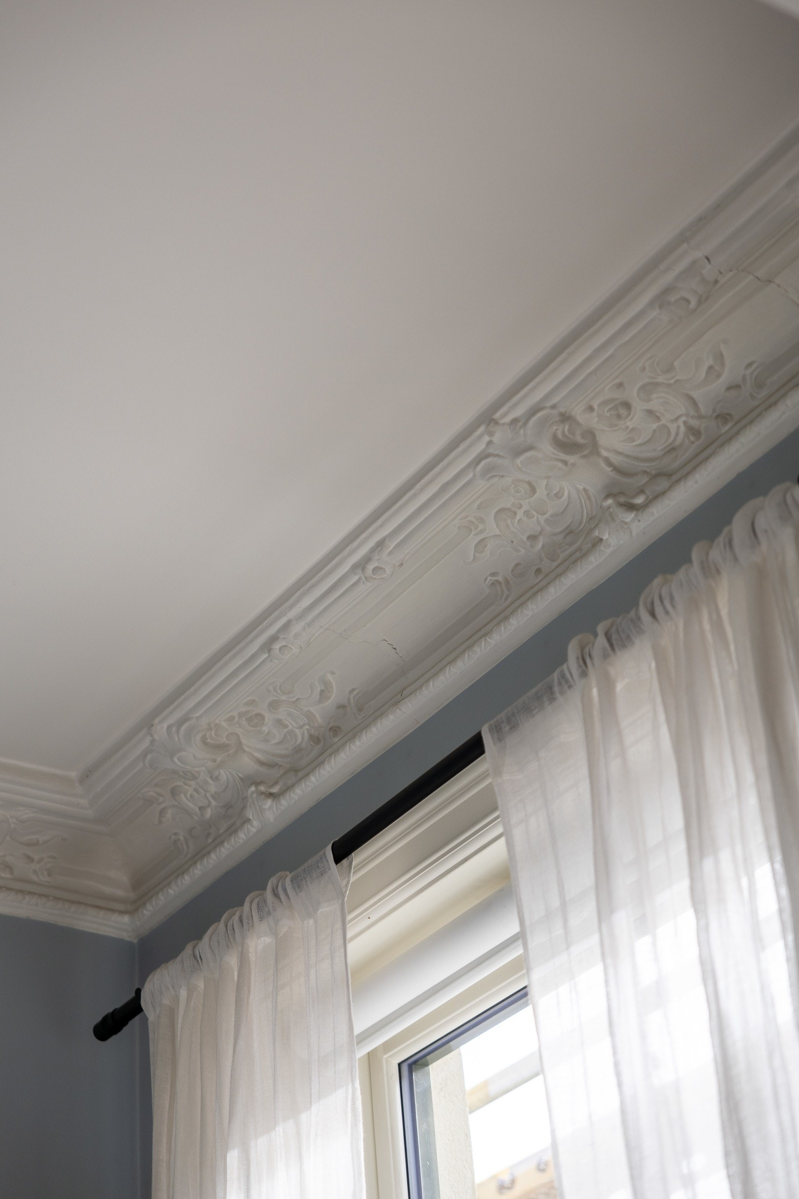 Klassiske detaljer i himling. Galleribilde