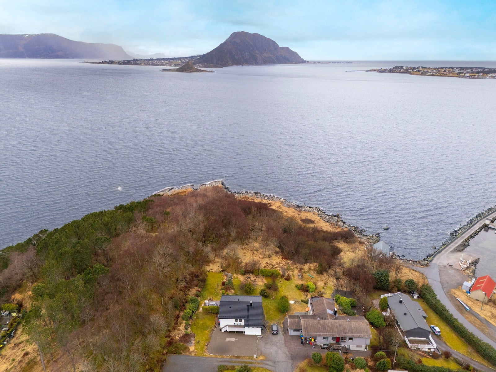 En helt spesiell beliggenhet med nydelig utsikt. Galleribilde