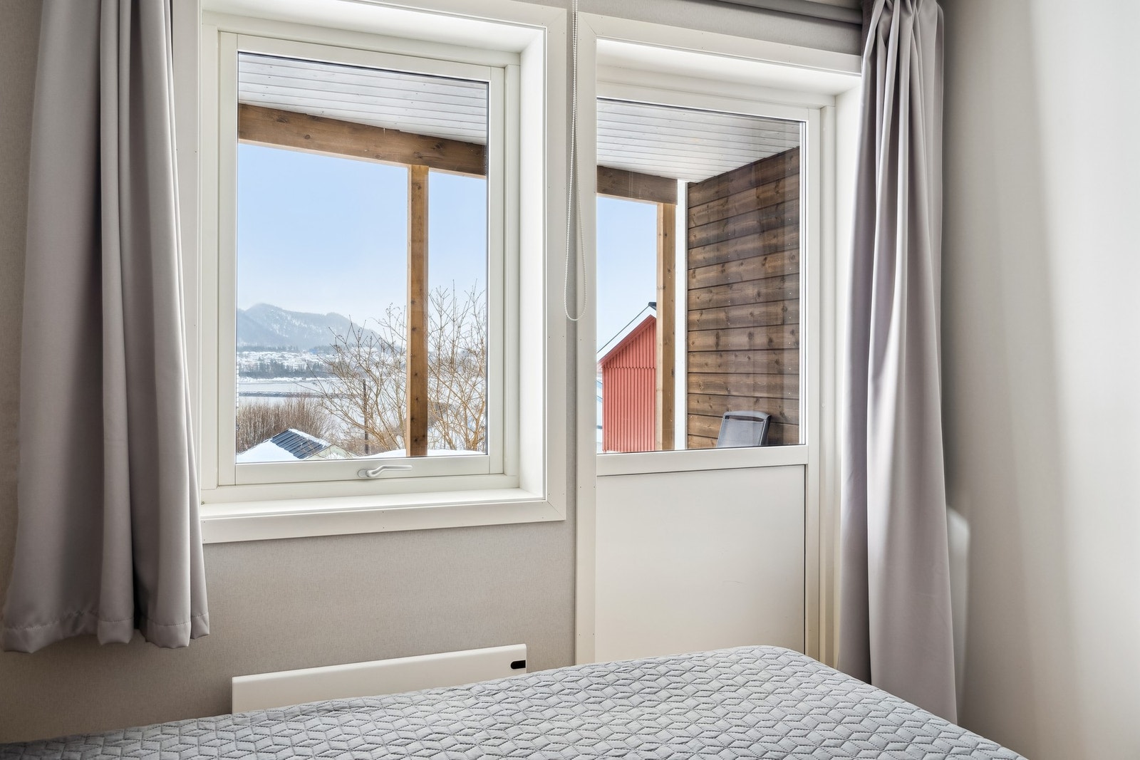 Utgang til markterrasse og hage Galleribilde