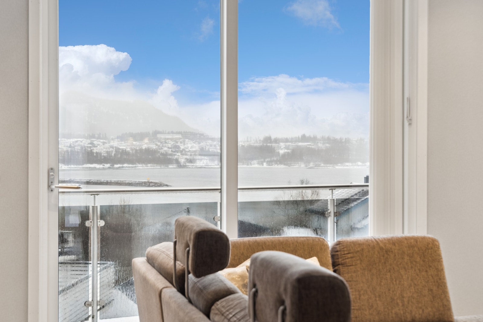 Flott utsikt over fjorden! Galleribilde