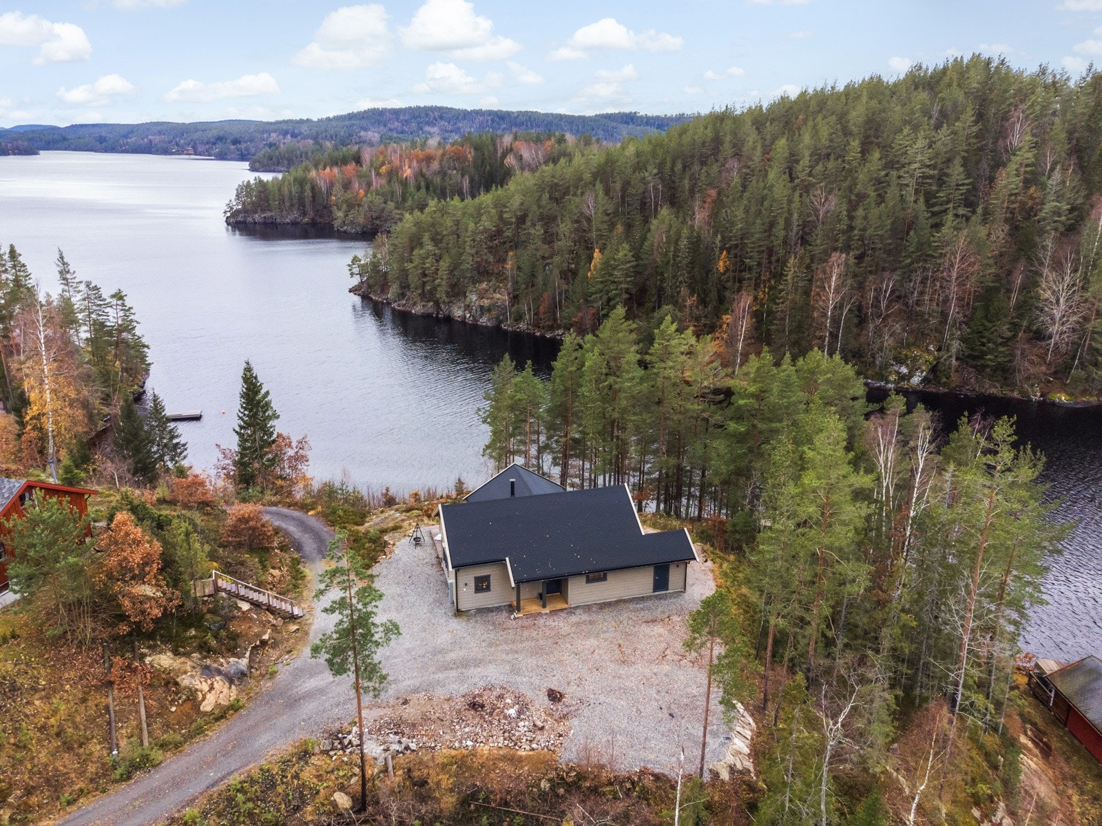 Meglerhuset Telemark v/ Lotte Strand Jonsmyr har gleden av å presentere Blåbærheia 71 Galleribilde
