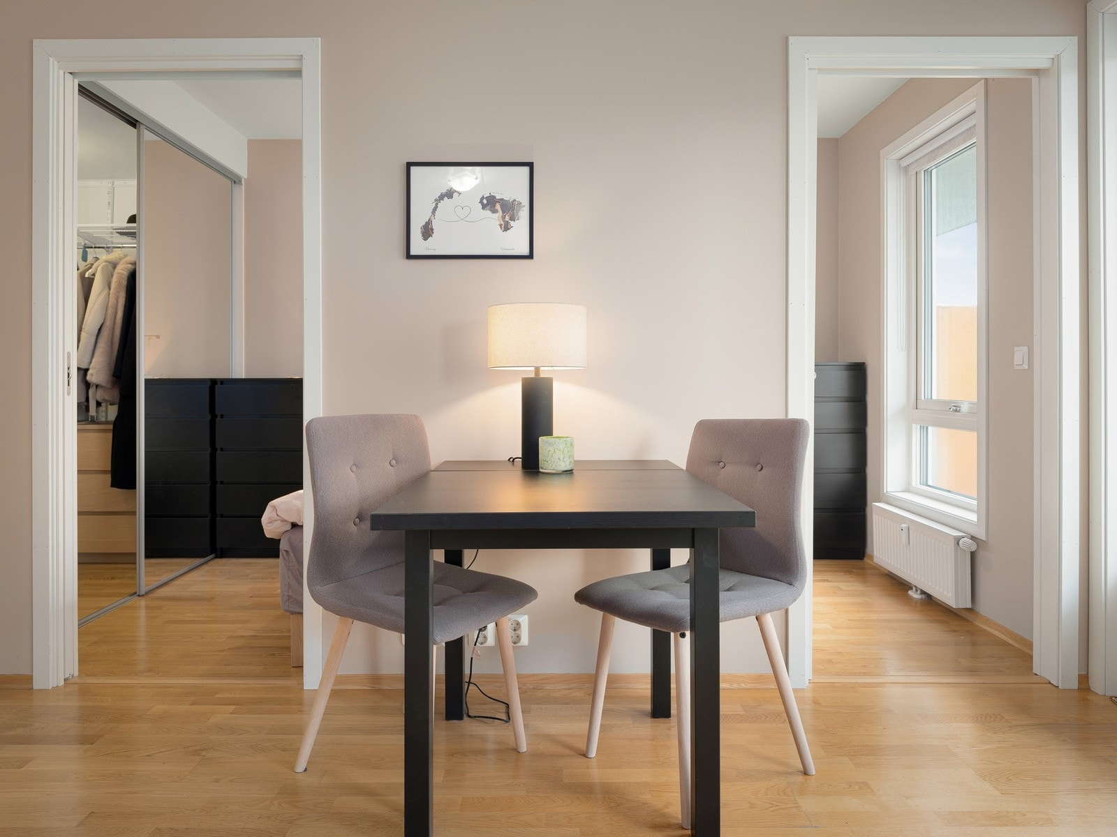 Plass til et hyggelig spisebord. Galleribilde