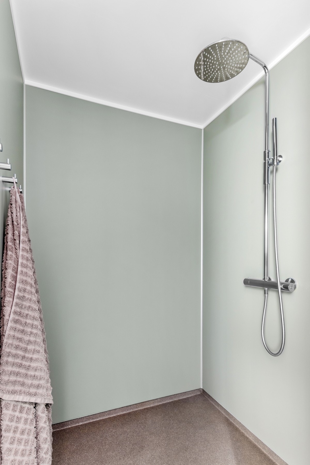 Stort dusjnisje. Galleribilde