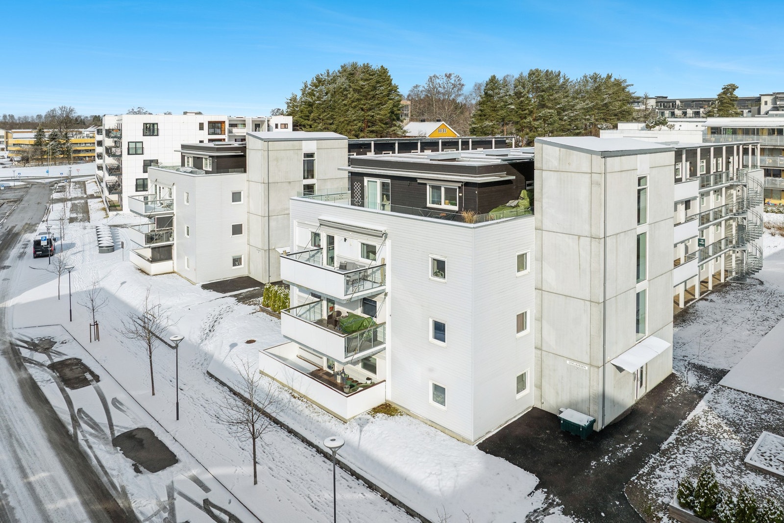 Fra leiligheten har du gangavstand til alle bymessige fasiliteter som barnehager, skoler, dagligvare og kjøpesenter. Galleribilde