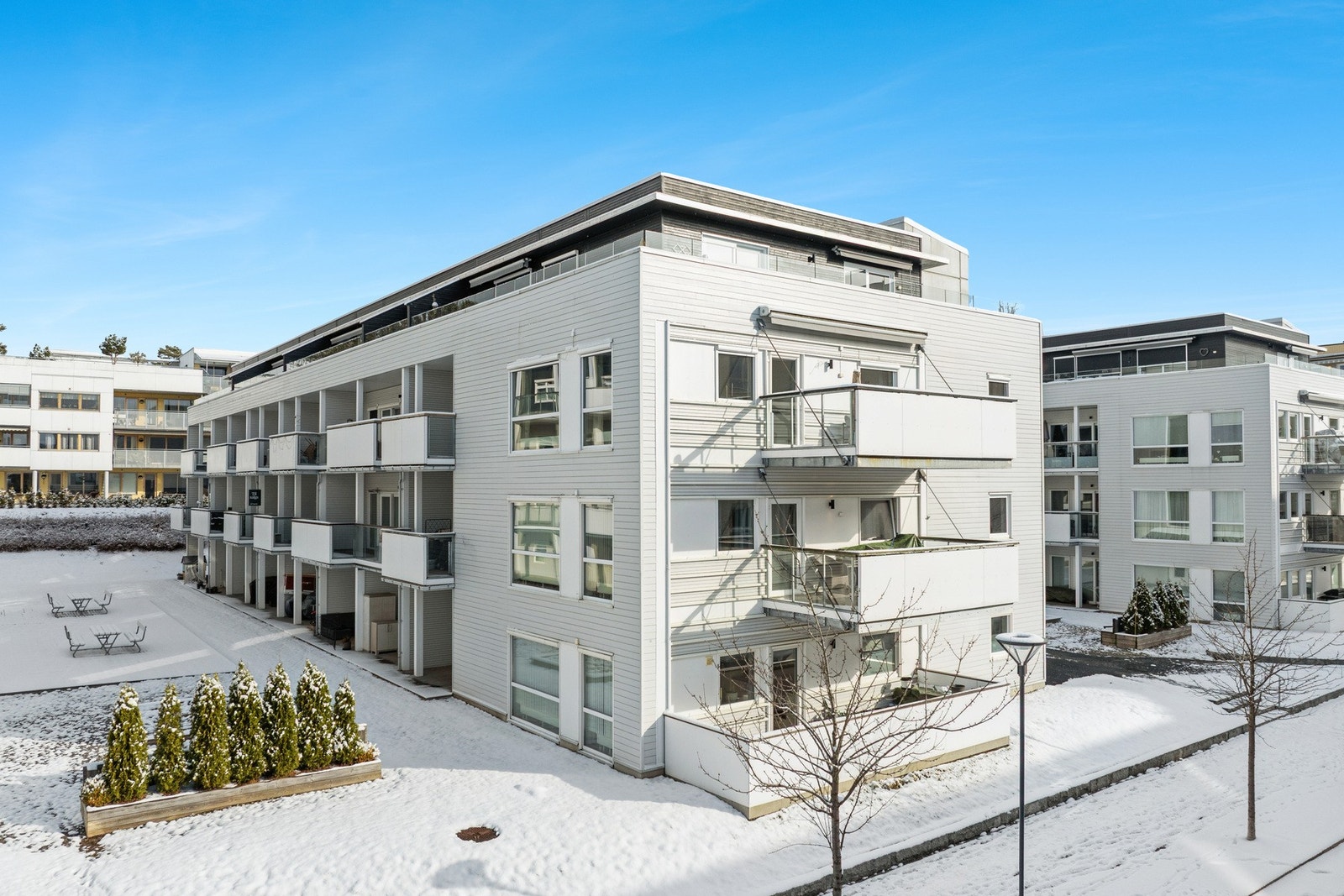 Leiligheten har en god intern beliggenhet og har et stilrent og tiltalende preg. Galleribilde