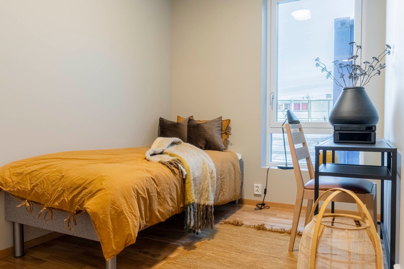 Soverom 2 | Bildet er av en identisk leilighet i 1.etg | Leilighets som selges ligger i etasjen over Galleribilde