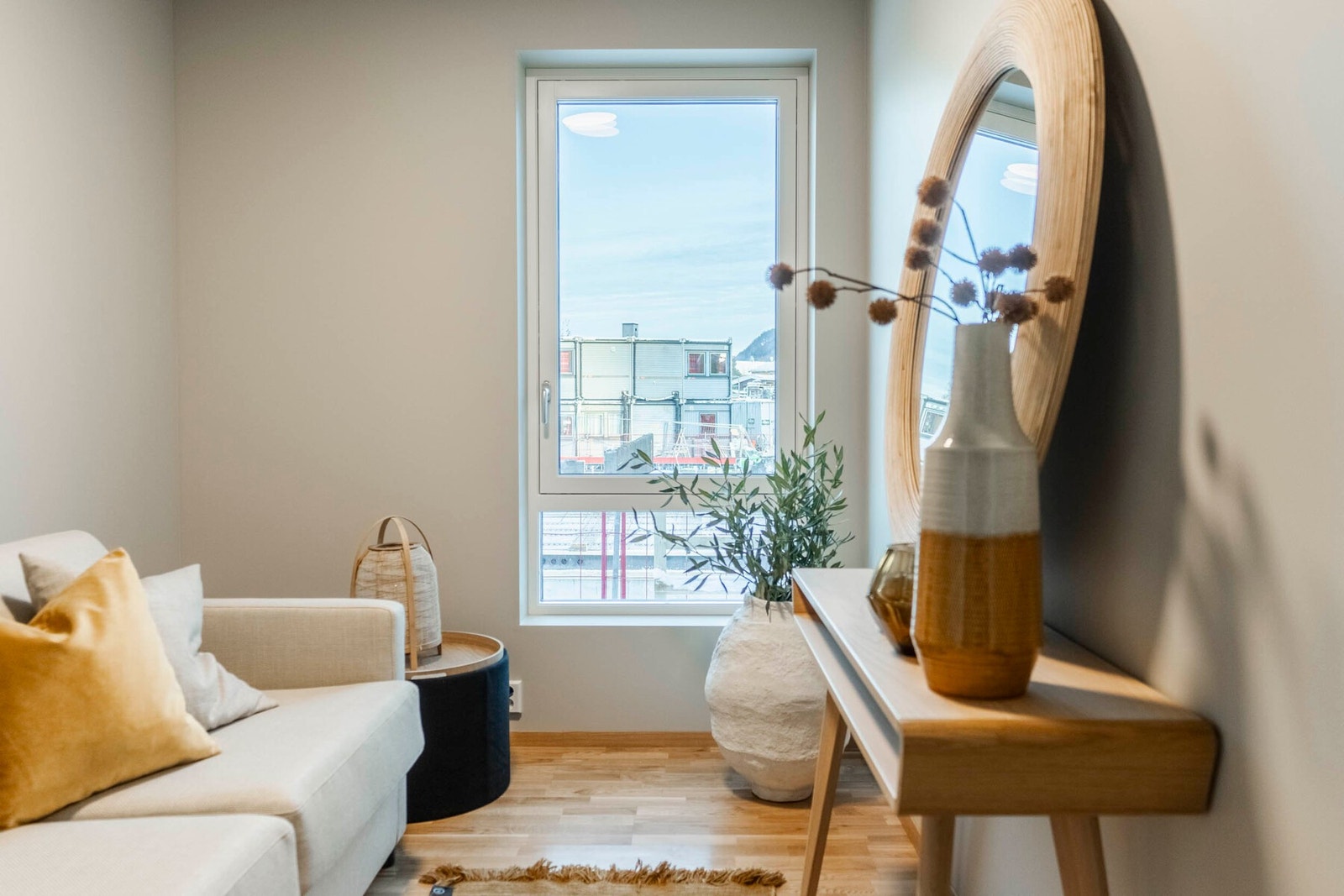 Soverom 3 | Bildet er av en identisk leilighet i 1.etg | Leilighets som selges ligger i etasjen over Galleribilde