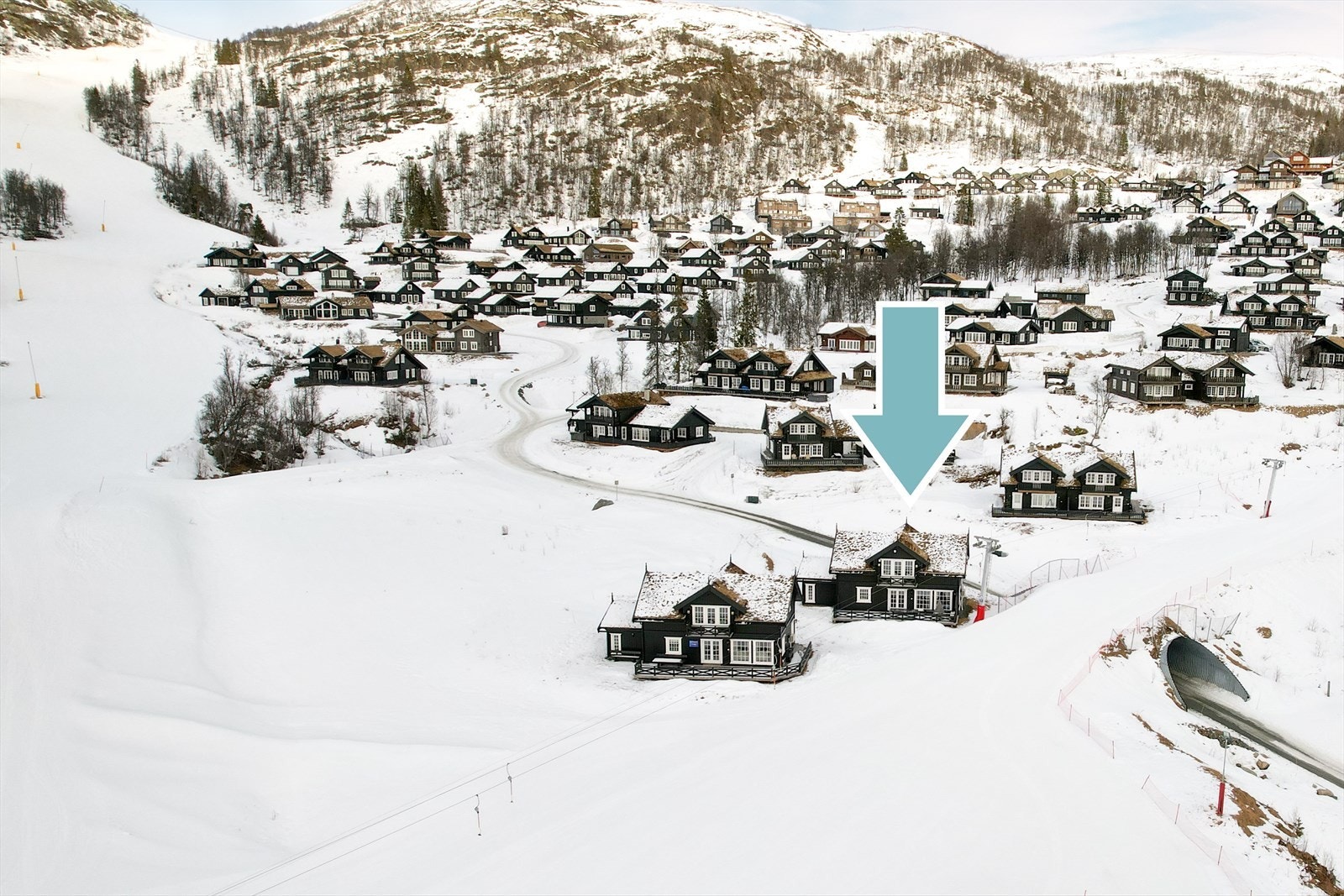 Velkommen til Holtarvegen 196- Hytta midt i bakken - Her har du super beliggenhet rett ut i skibakken og langrennsløypene Galleribilde