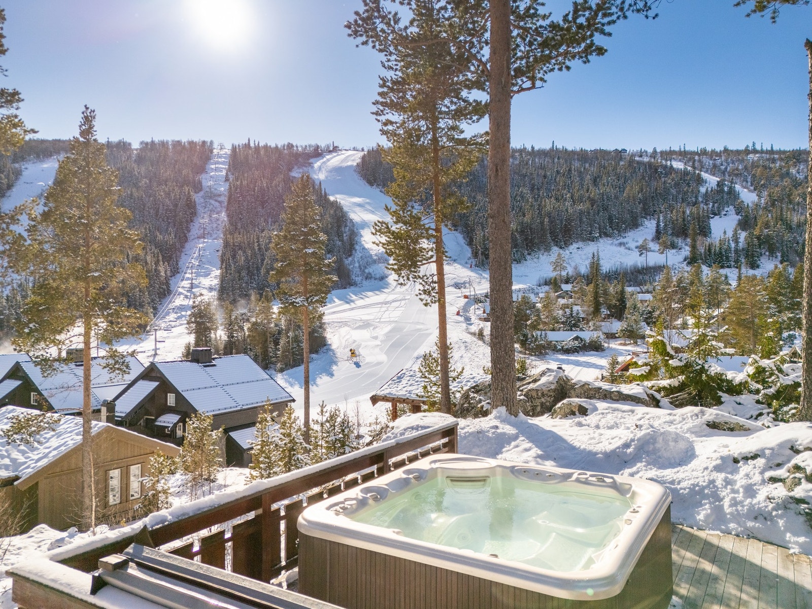 10 minus ute og 38 pluss i boblebadet Galleribilde