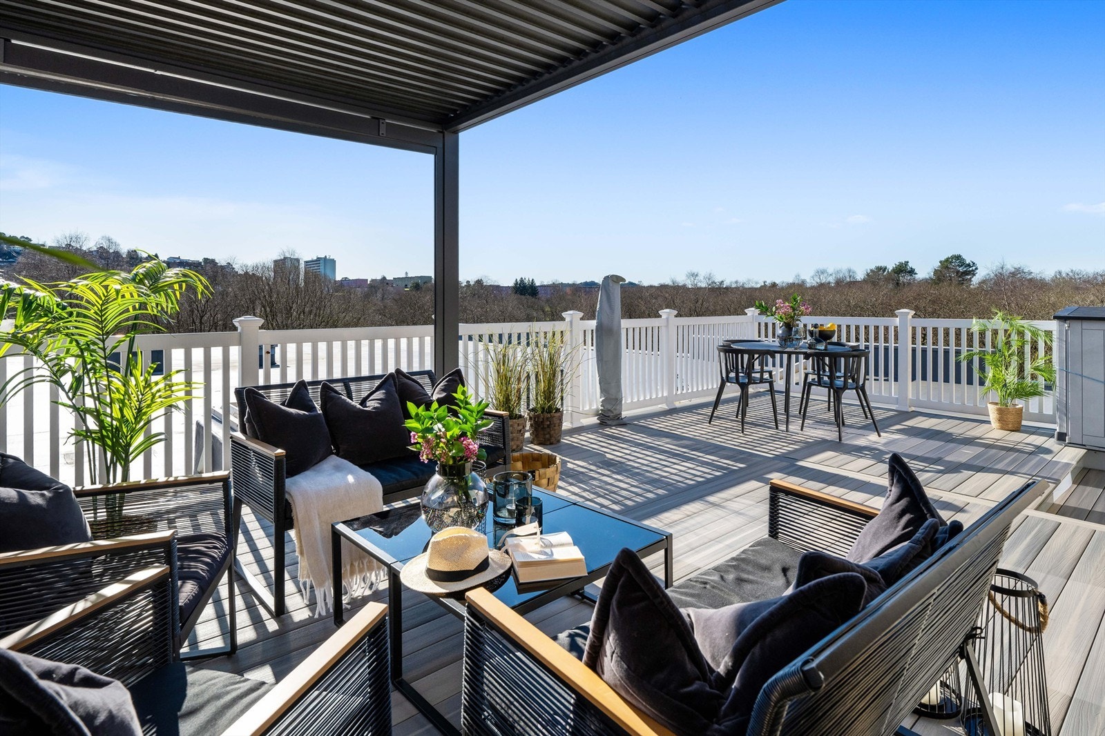 Velkommen til Hjalmar Brantings vei 105. Fantastisk utsiktsleilighet med orkersterplass i hjertet av Fyllingsdalen! Galleribilde