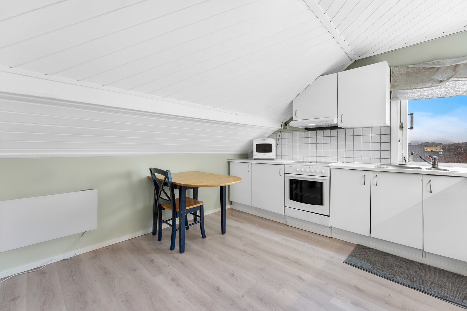 Her er det også plass til en hyggelig spisegruppe. Galleribilde