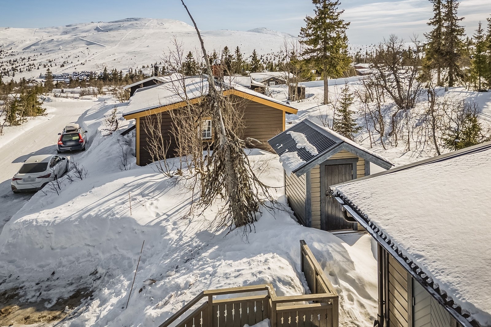 En koselig hytte fra 1971 som ble tilbygget i 1993 og som er jevnlig vedlikeholdt. Galleribilde