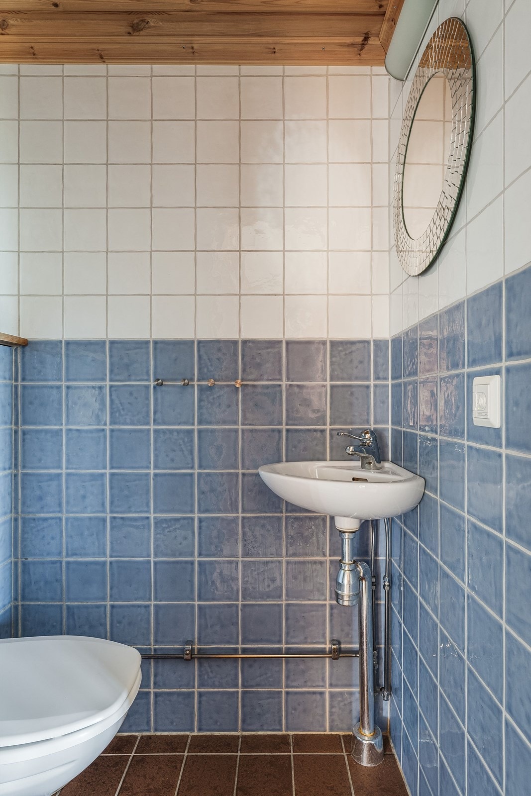 Hytta har også et praktisk ekstra toalettrom som ble pusset opp i 2010. Galleribilde