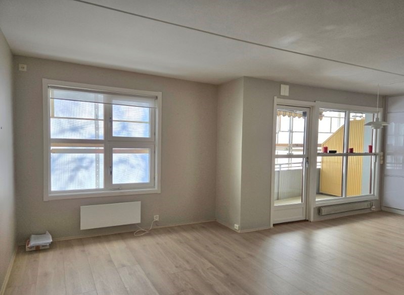 Gode møbleringsmuligheter - plass til spisebord og tilhørende møblement Galleribilde