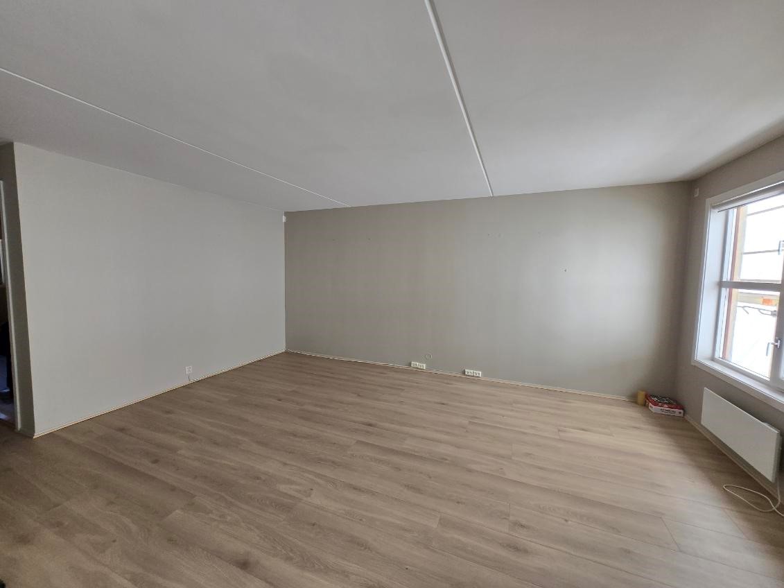 Innbydende stue med gode møbleringsmuligheter Galleribilde