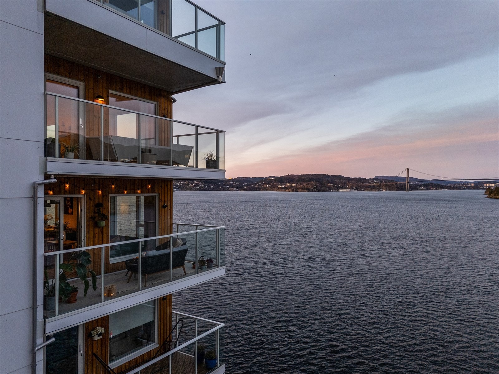 - En av borettslagets aller beste beliggenheter - hjørneleilighet i front - Galleribilde
