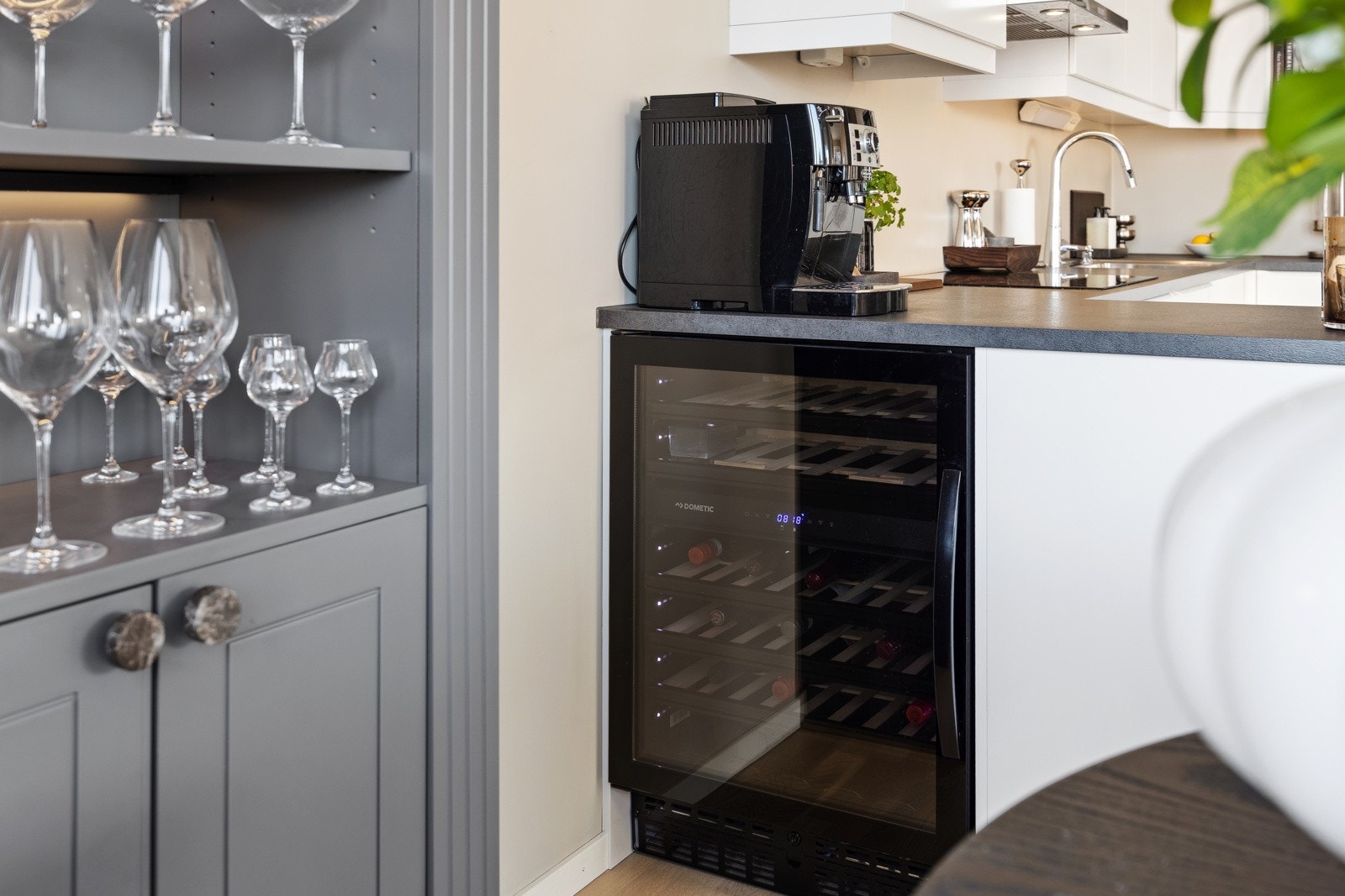 Stilrene og gjennomførte detaljer fra A-Å. Galleribilde