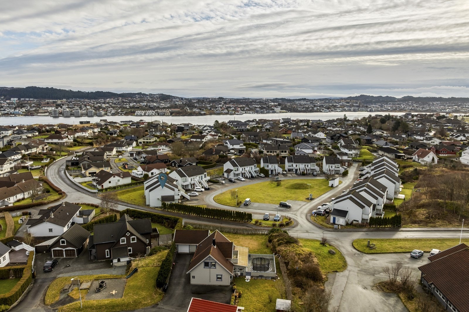 Attraktiv og barnevennlig beliggenhet på et godt etablert boligområde på Torvastad Galleribilde