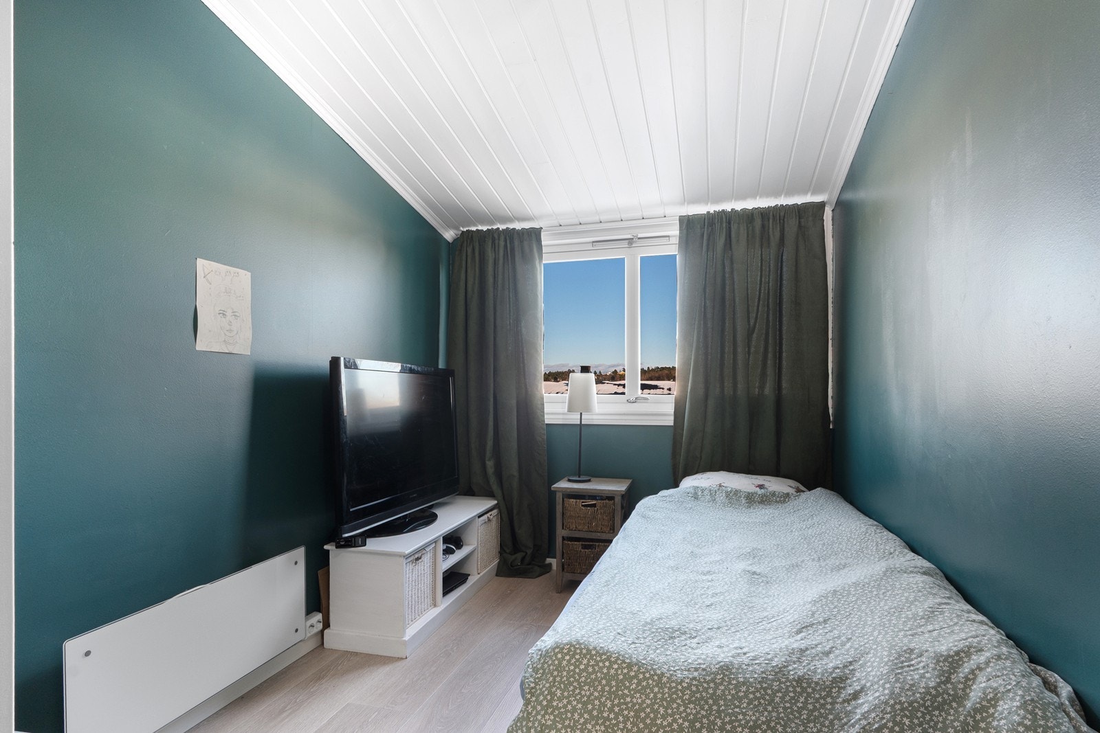 Soverom 2 og 3 er ypperlige både som barne- og ungdomsrom, kontor eller hobbyrom. Galleribilde