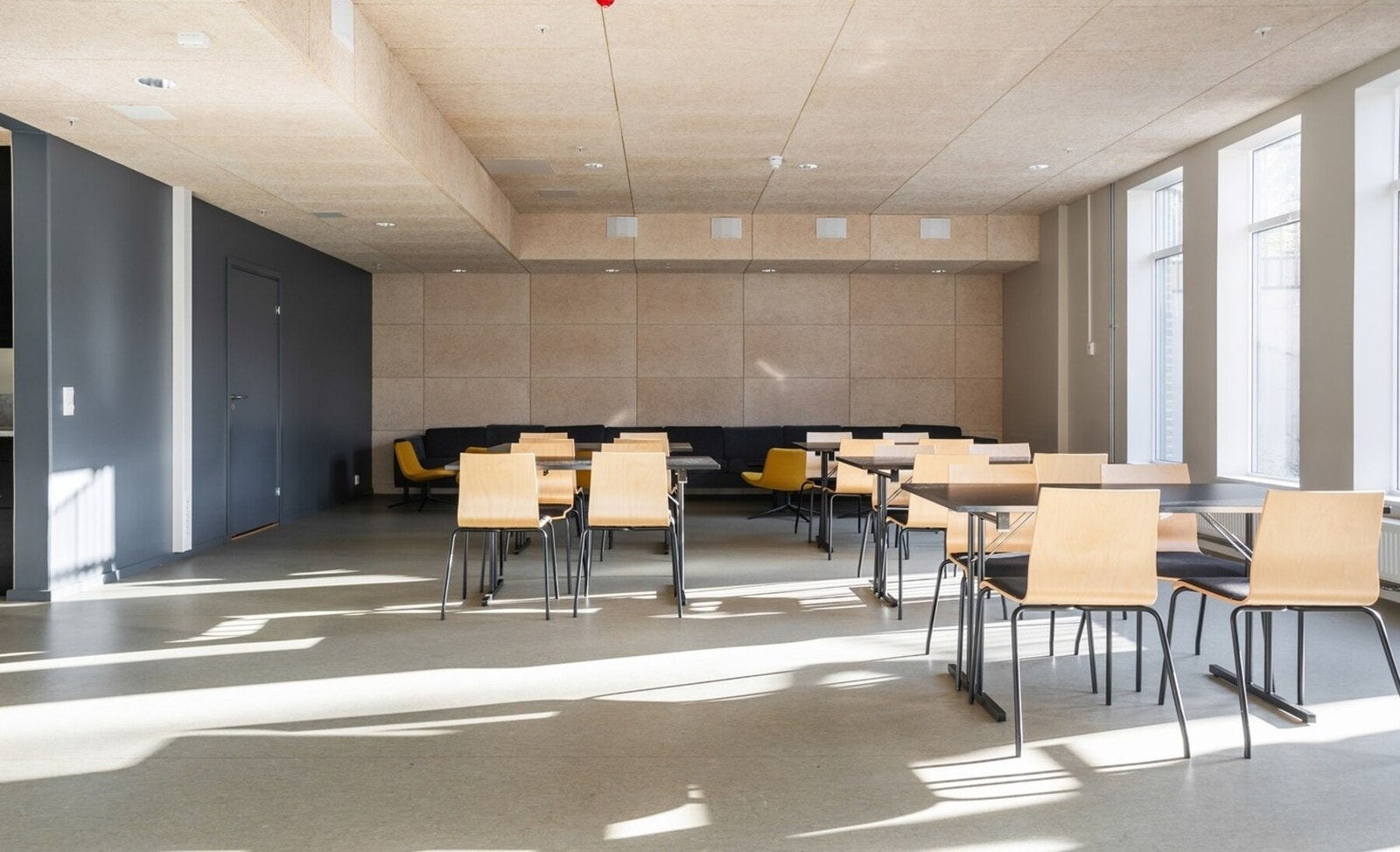 Gode fasiliteter i sameiet som felles storstue Galleribilde