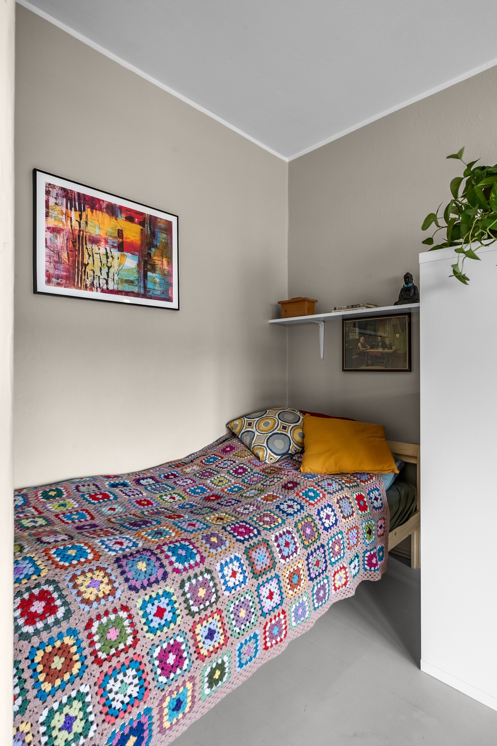 Det er plass til å innrede med dobbeltseng. Galleribilde