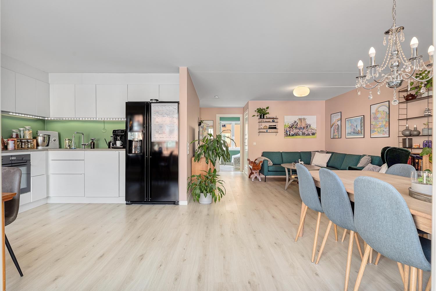 Leiligheten er varmet opp med elektrisk gulvvarme Galleribilde