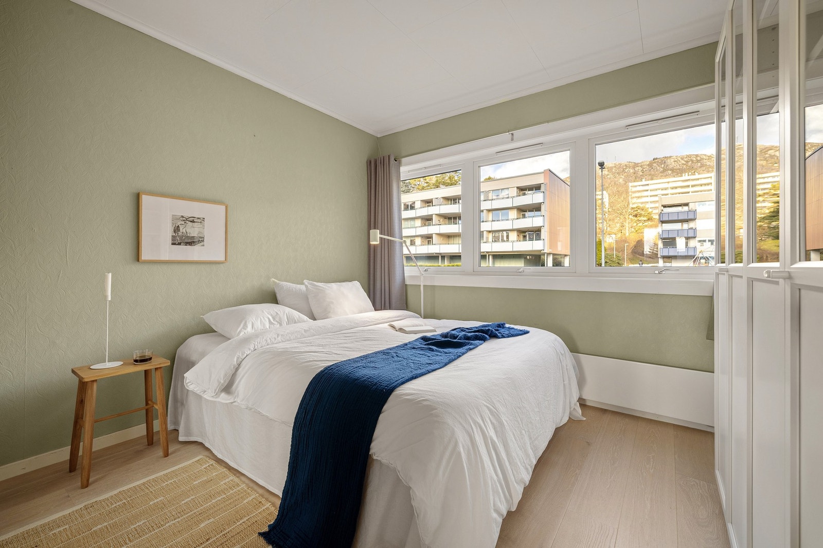 Hovedsoverommet måler 10,9 kvm og kan enkelt innredes med dobbeltseng og nattbord. Galleribilde