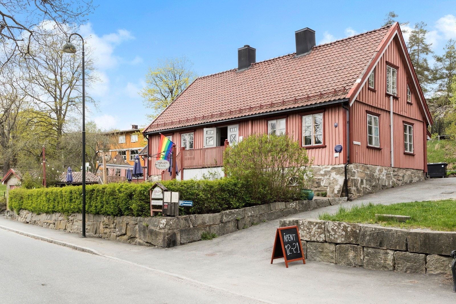 Cafeen like ved Galleribilde