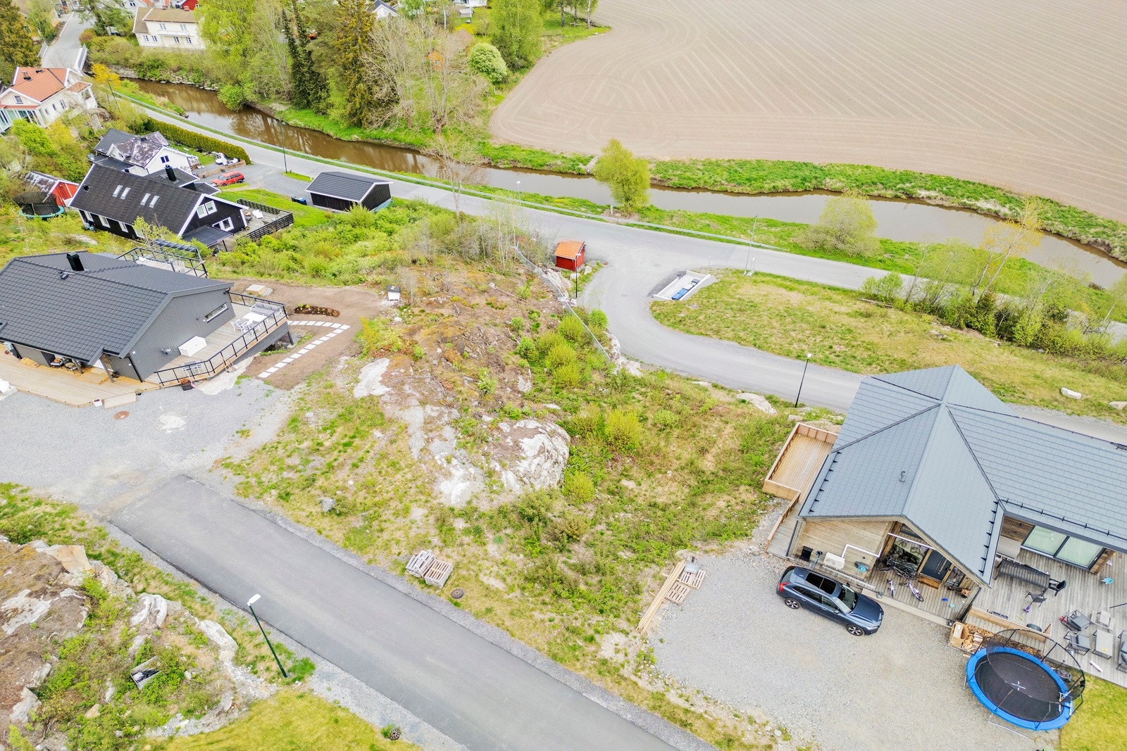 Tomten sett fra oppsiden, se neste bilde for grensene Galleribilde