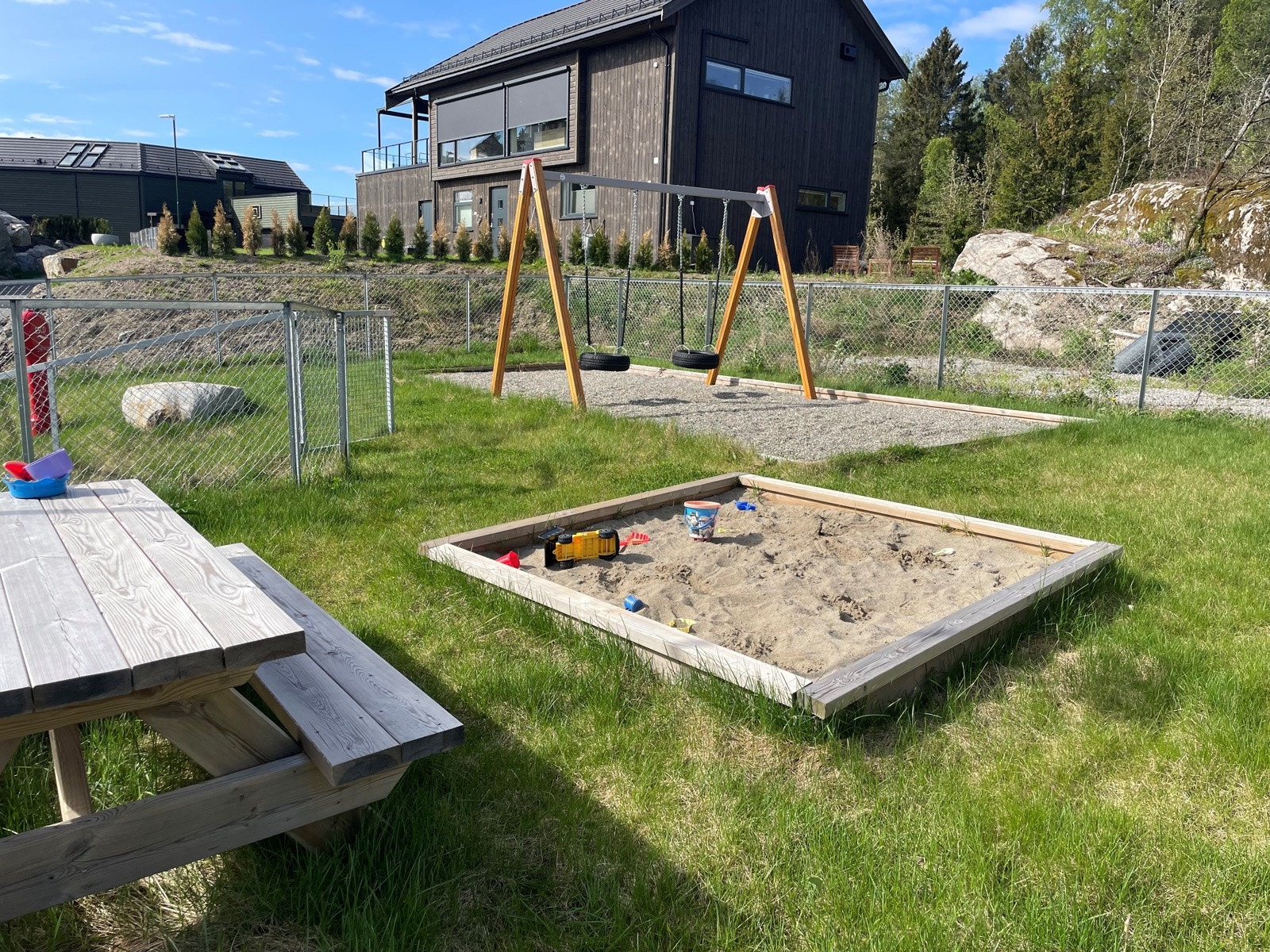 Lekeplassen er like ved Galleribilde