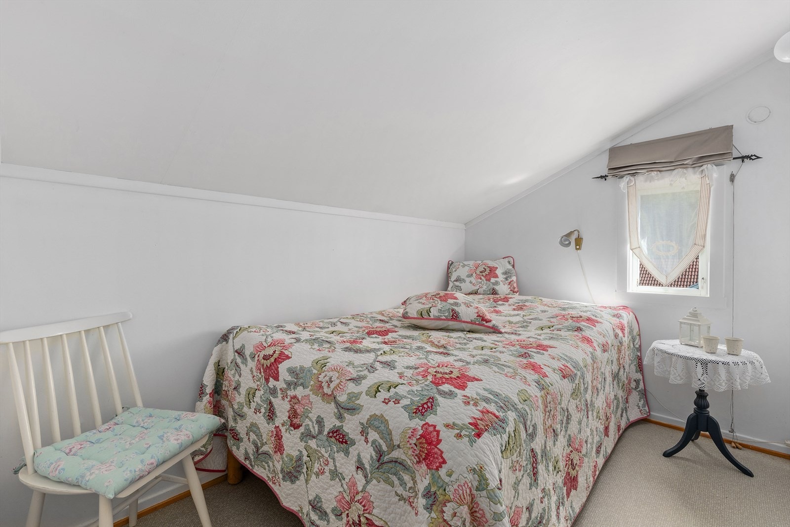 Rom benyttet som soverom (ikke tilfredsstillende rømningsvei) Galleribilde