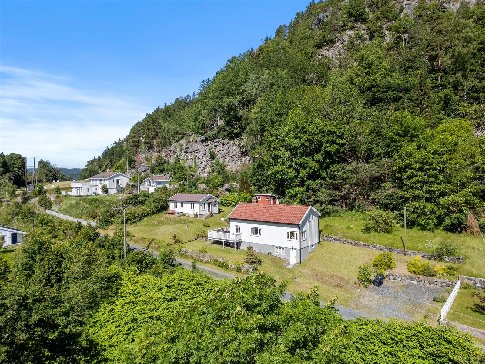 Sjarmerende enebolig med anneks Galleribilde