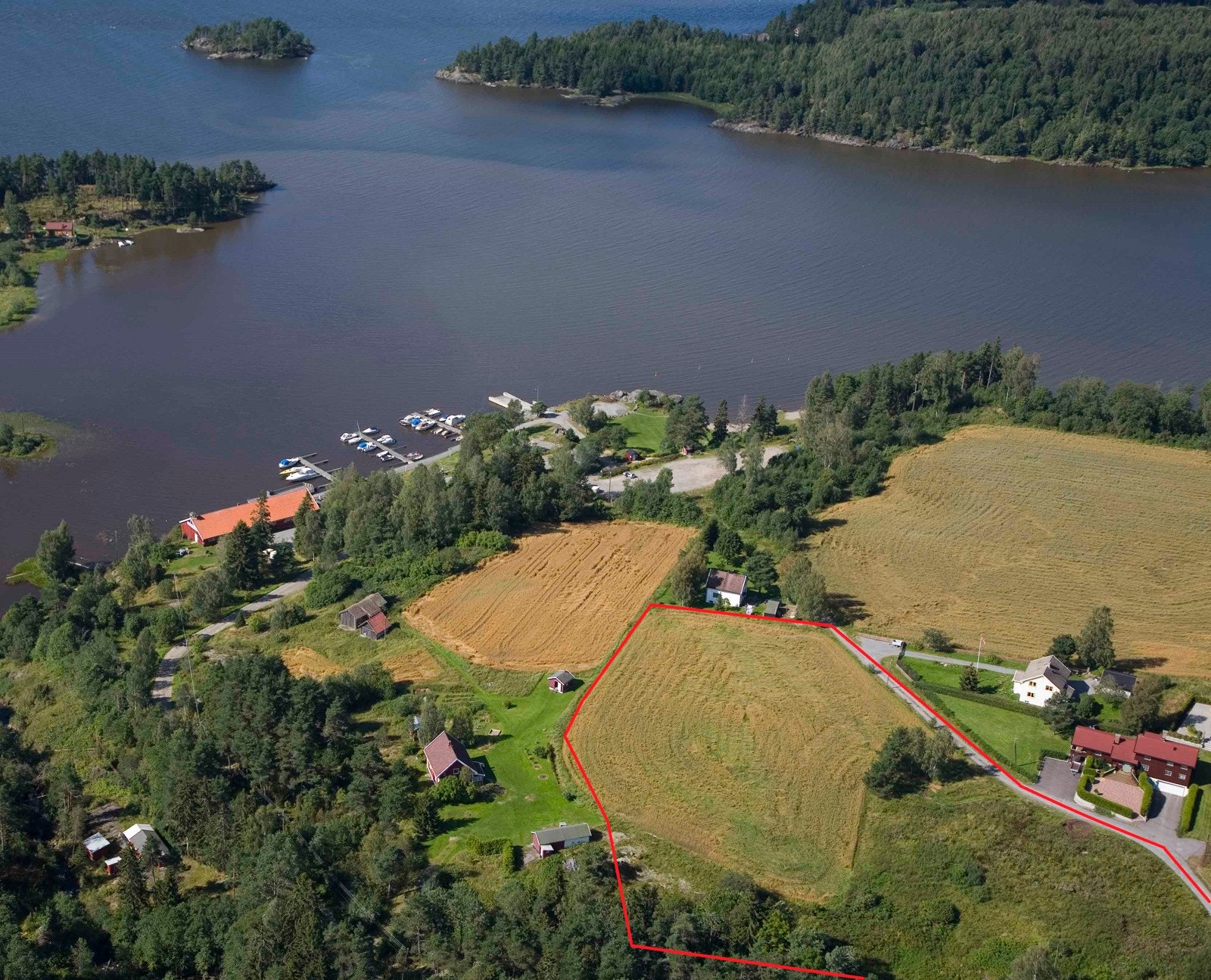 Eiendommen ca markert på arkivbilde helikopter Galleribilde