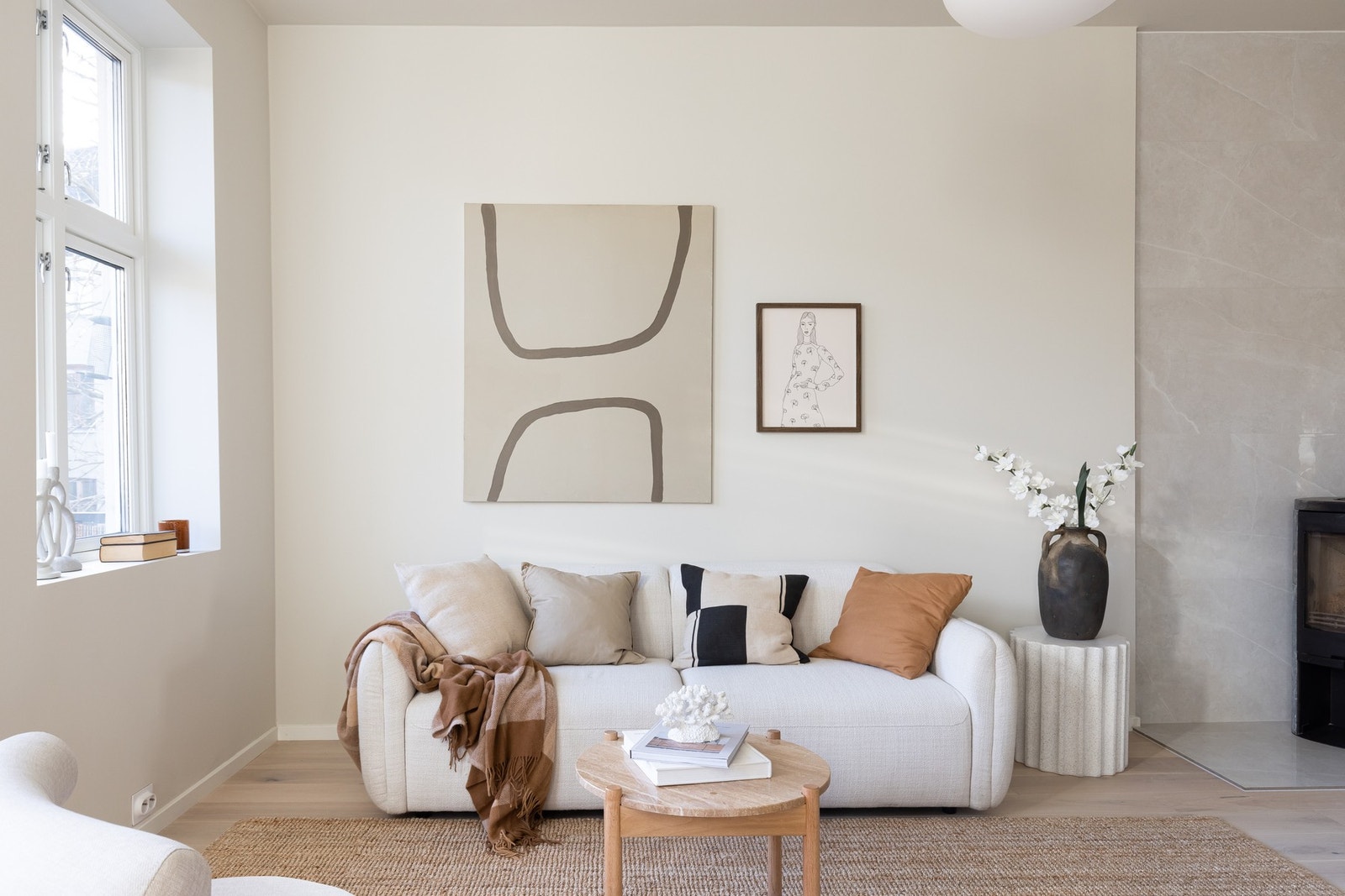 Boligen er nyoppusset og holder en god innvendig standard med tidsriktige og lekre overflater. Galleribilde