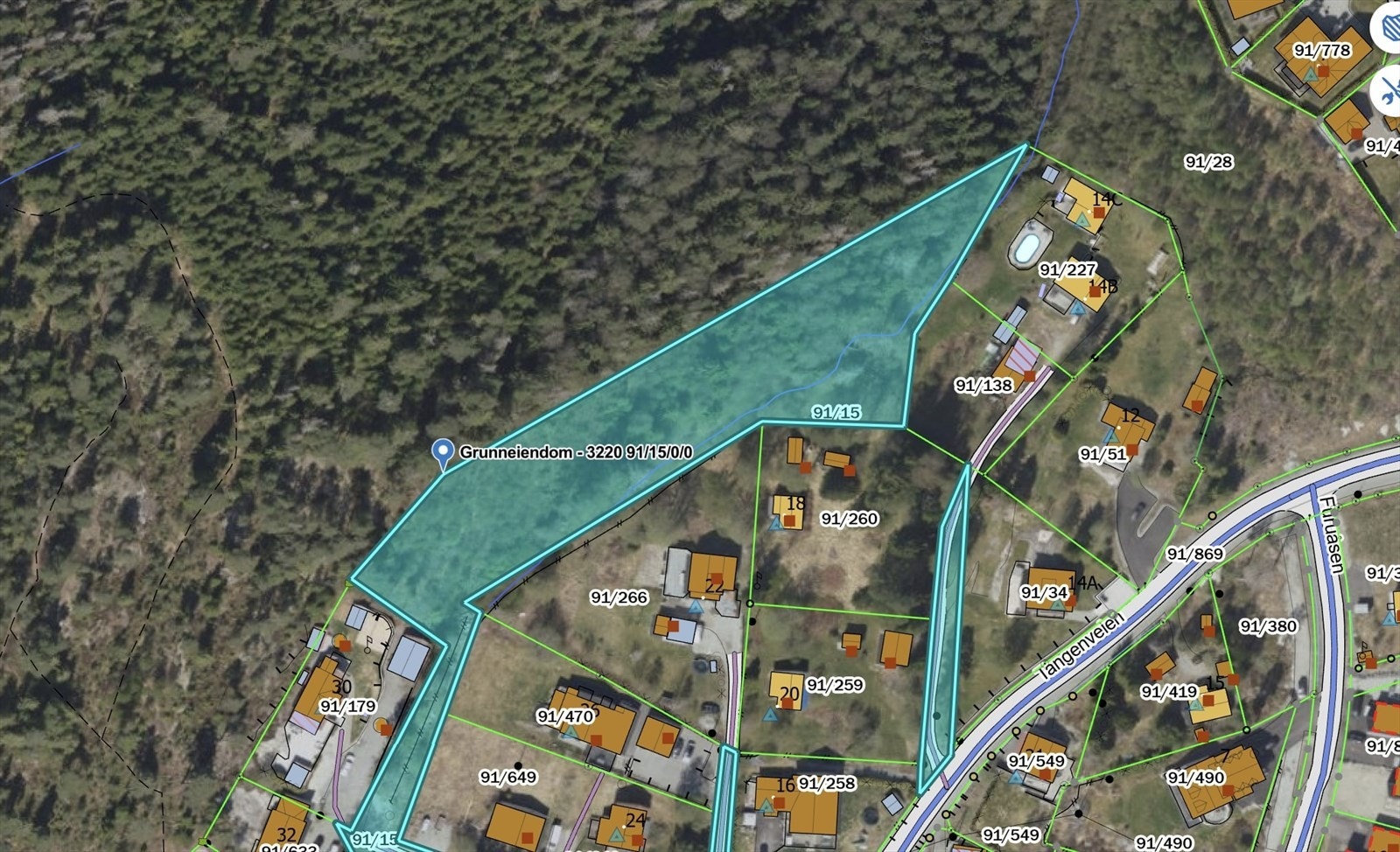 Tegning med ca. grenser på del av tomten (ca. 4 800 kvm) Galleribilde