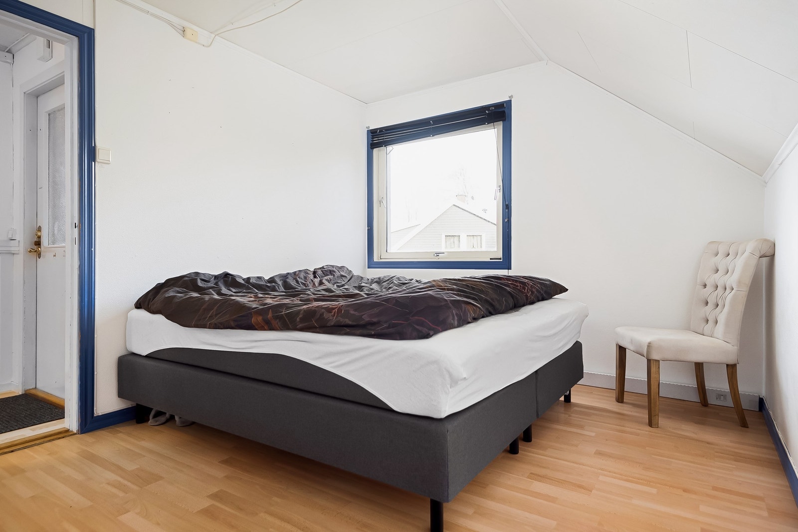 Et av to soverom i loftsetasjen på 10 kvm. Galleribilde