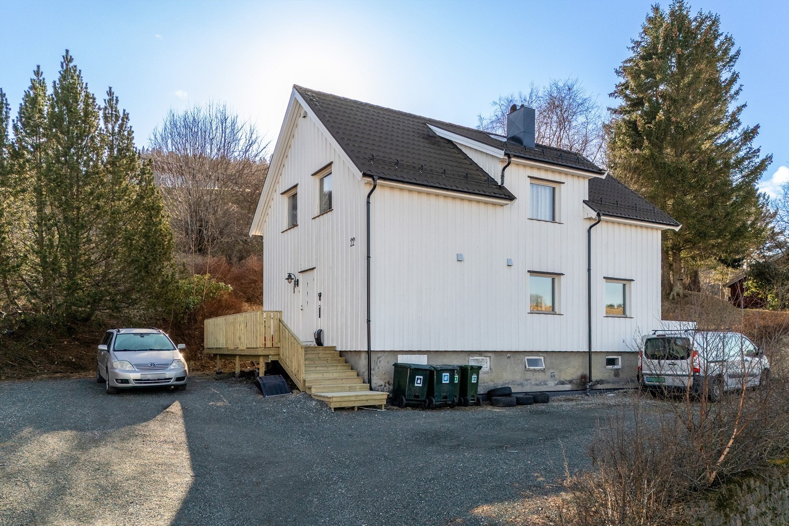 Velkommen til Amtmannssvingen 22 - og denne innholdsrike tomannsboligen beliggende i et rolig og barnevennlig boligområde i Olderdalen. Galleribilde