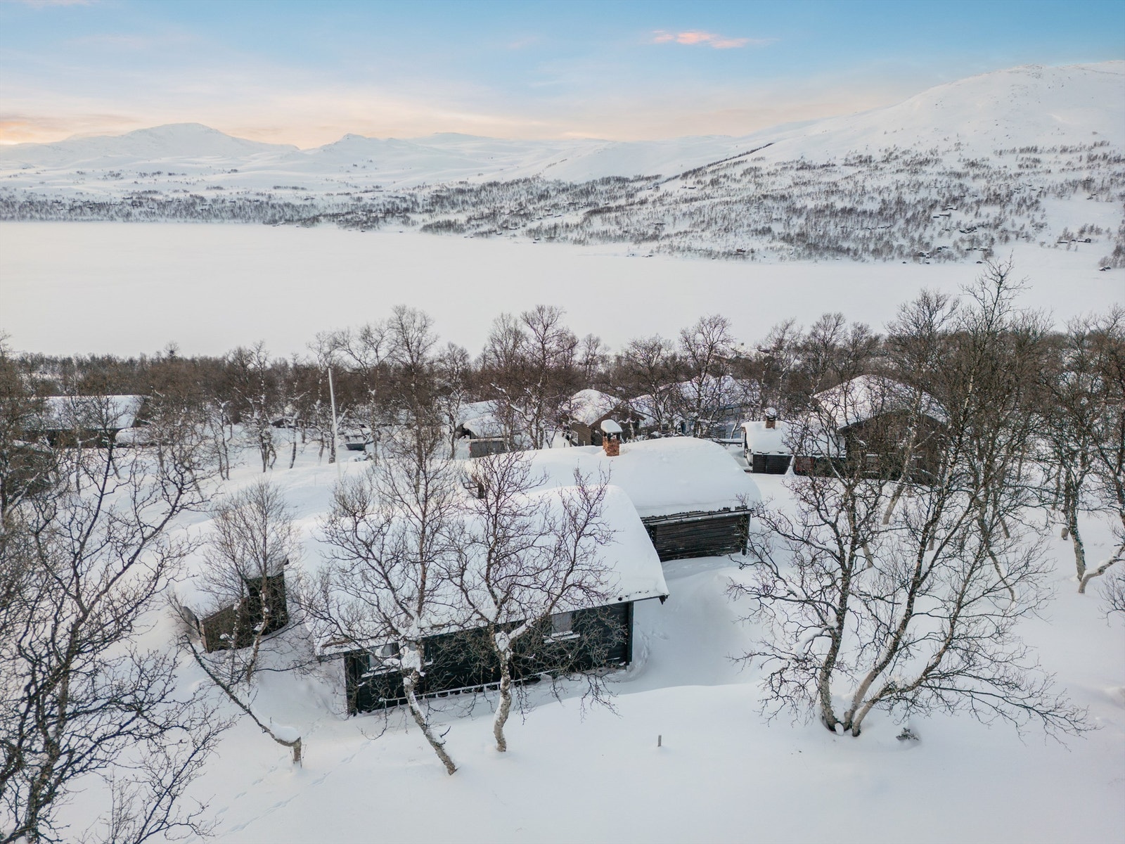 Oppdal kommune (600 moh) forener Dovrefjell, Trollheimen og det som lokalt kalles Østfjella. Galleribilde
