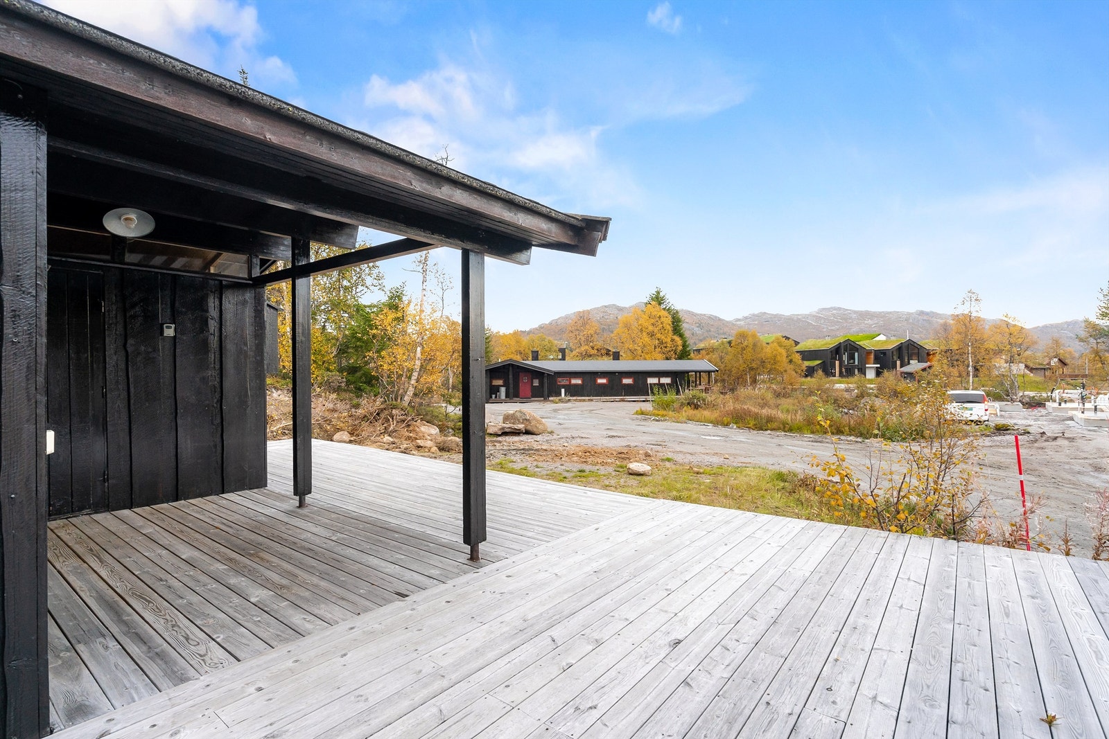 - Velkommen til Dyregrenda sør 70 - God utsikt og gode solforhold. Galleribilde