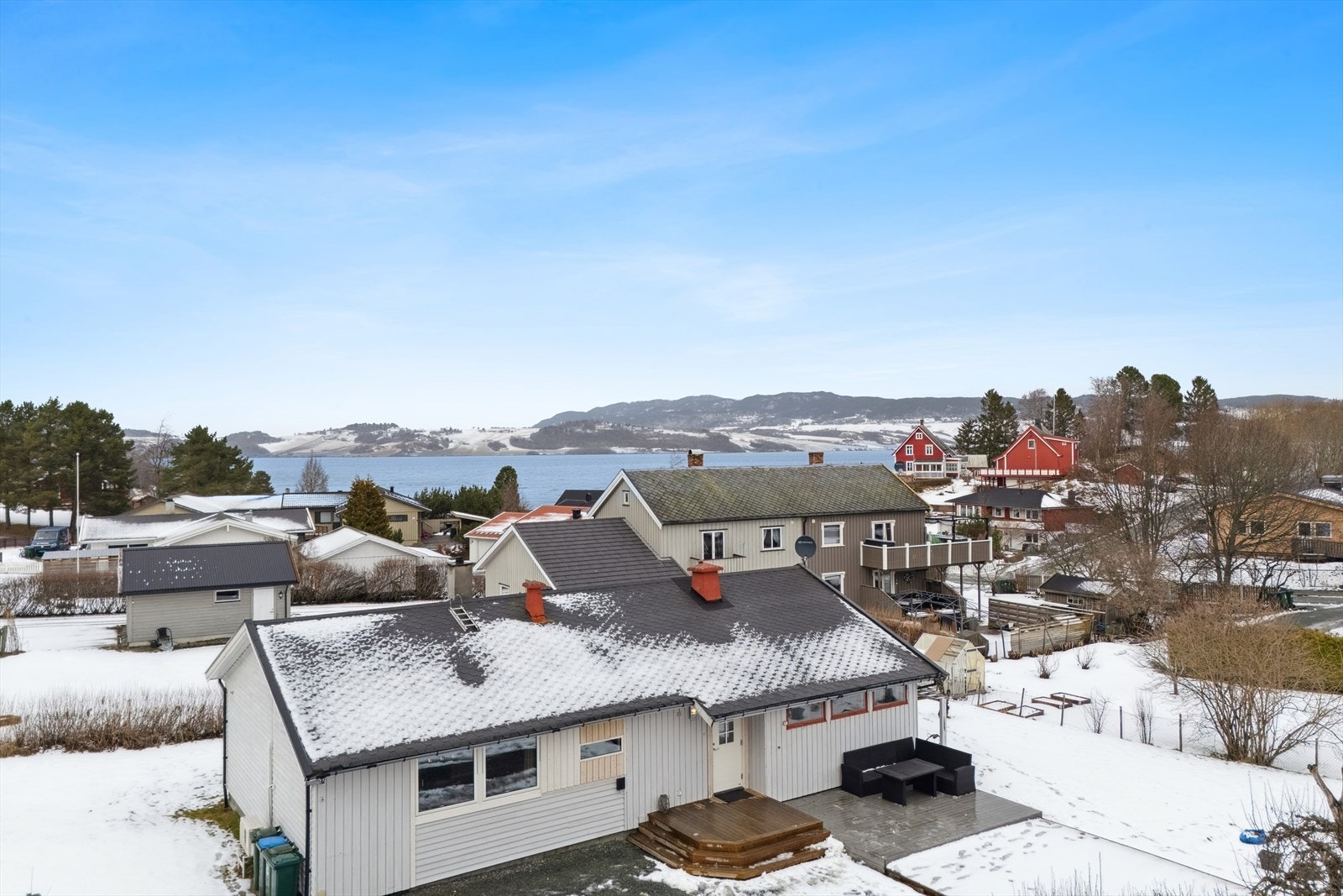 Fra boligen er det kort avstand til gode tur- og rekreasjonsområder. Galleribilde