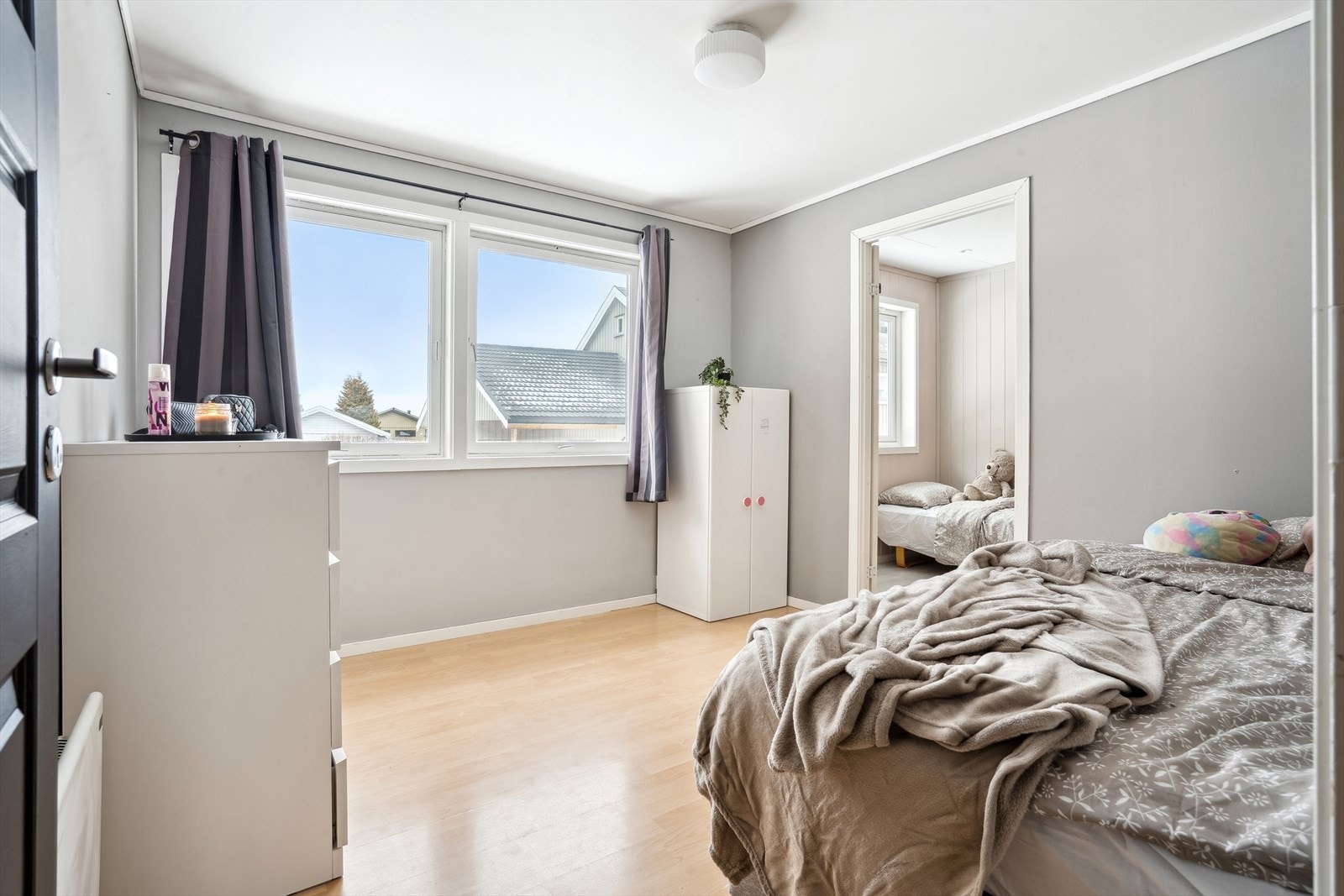 Soverommene innredes enkelt etter familiens behov og ønsker. Galleribilde