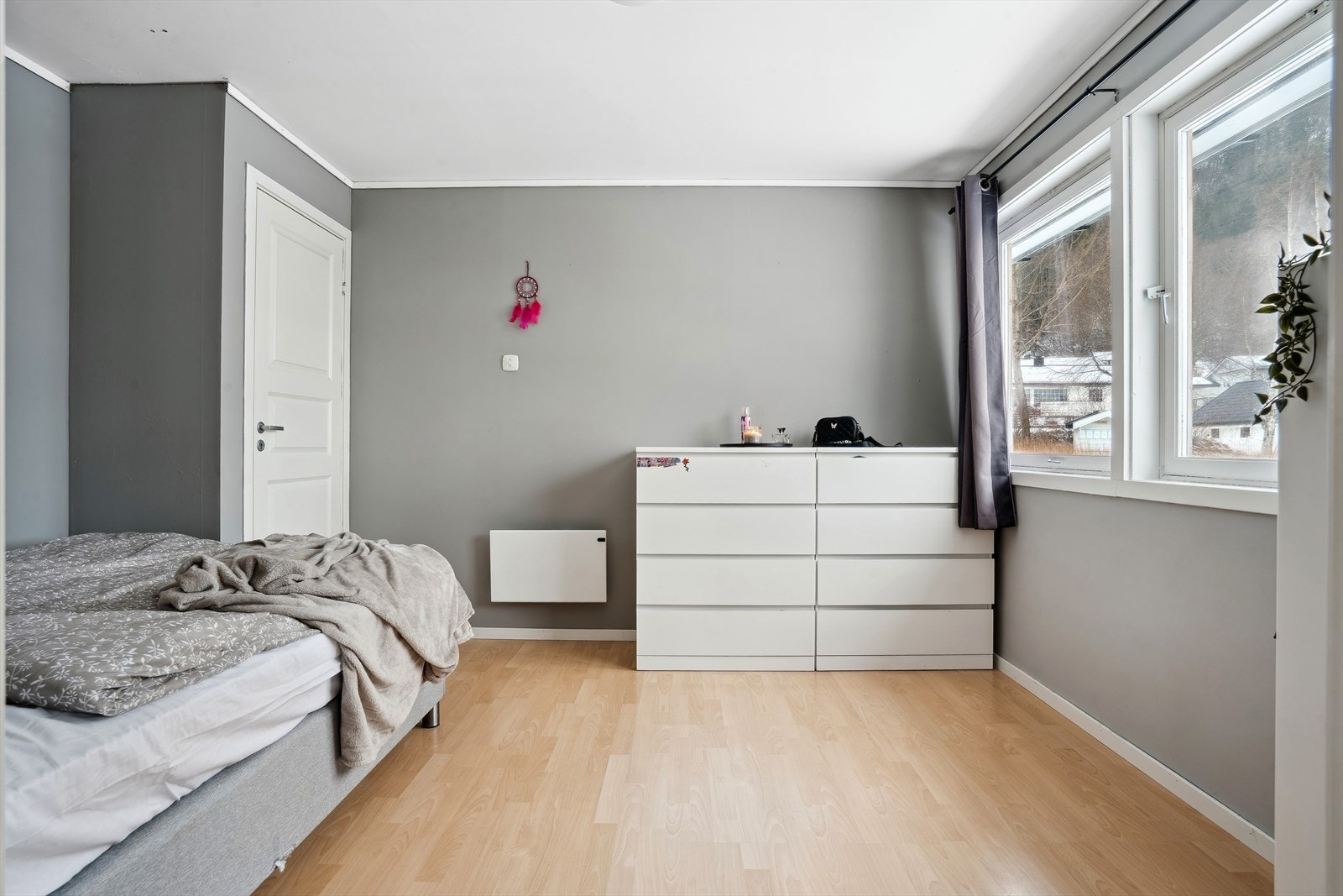 Soverommene måler henholdsvis ca. 9, 11 og 11,5 kvm. Galleribilde