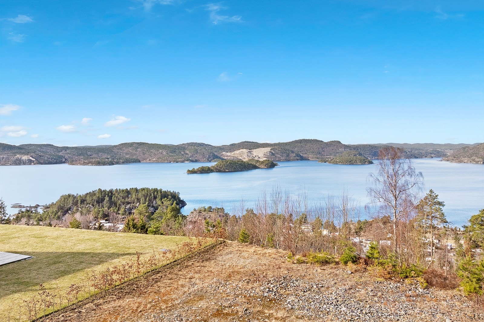 Fantastisk sjøutsikt fra Solhellinga 21 (tomt 29). Galleribilde