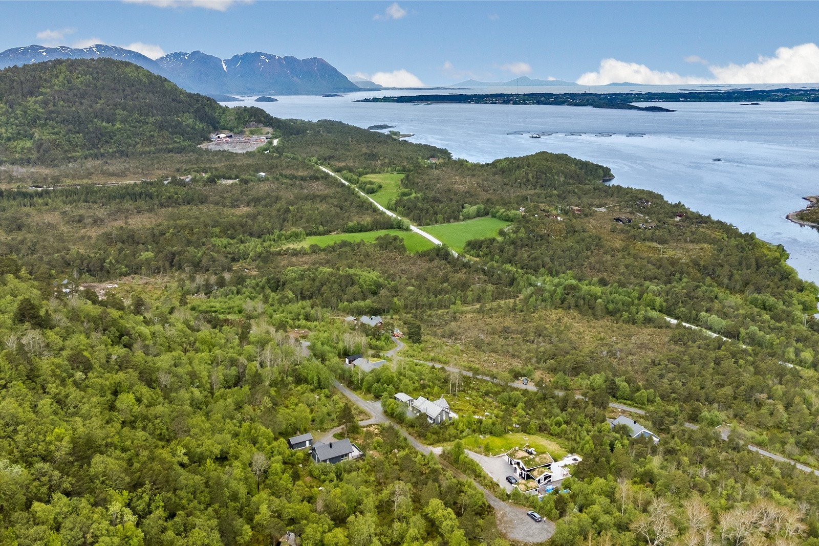 Gnr. 32 bnr. 64 Galleribilde