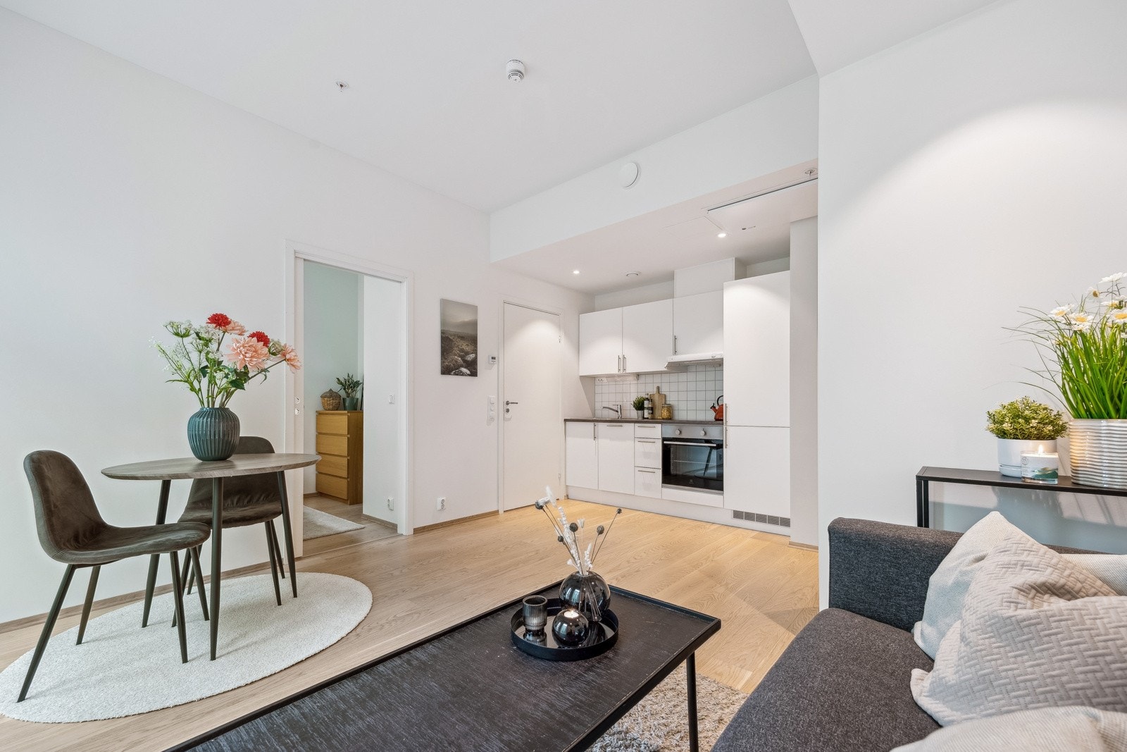 En utrolig fin 2-roms leilighet med gjennomgående høy standard og fantastisk beliggenhet ved Lade. Galleribilde