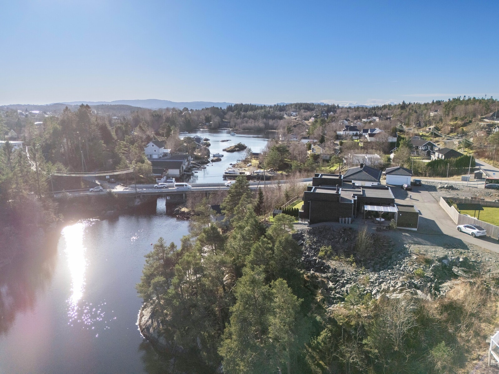 Bergby Partners v/ Kim-André Arnesen presenterer Ådlandsstraumen 23 - en flott boligtomt rett ved Ådlandsstraumen. Galleribilde