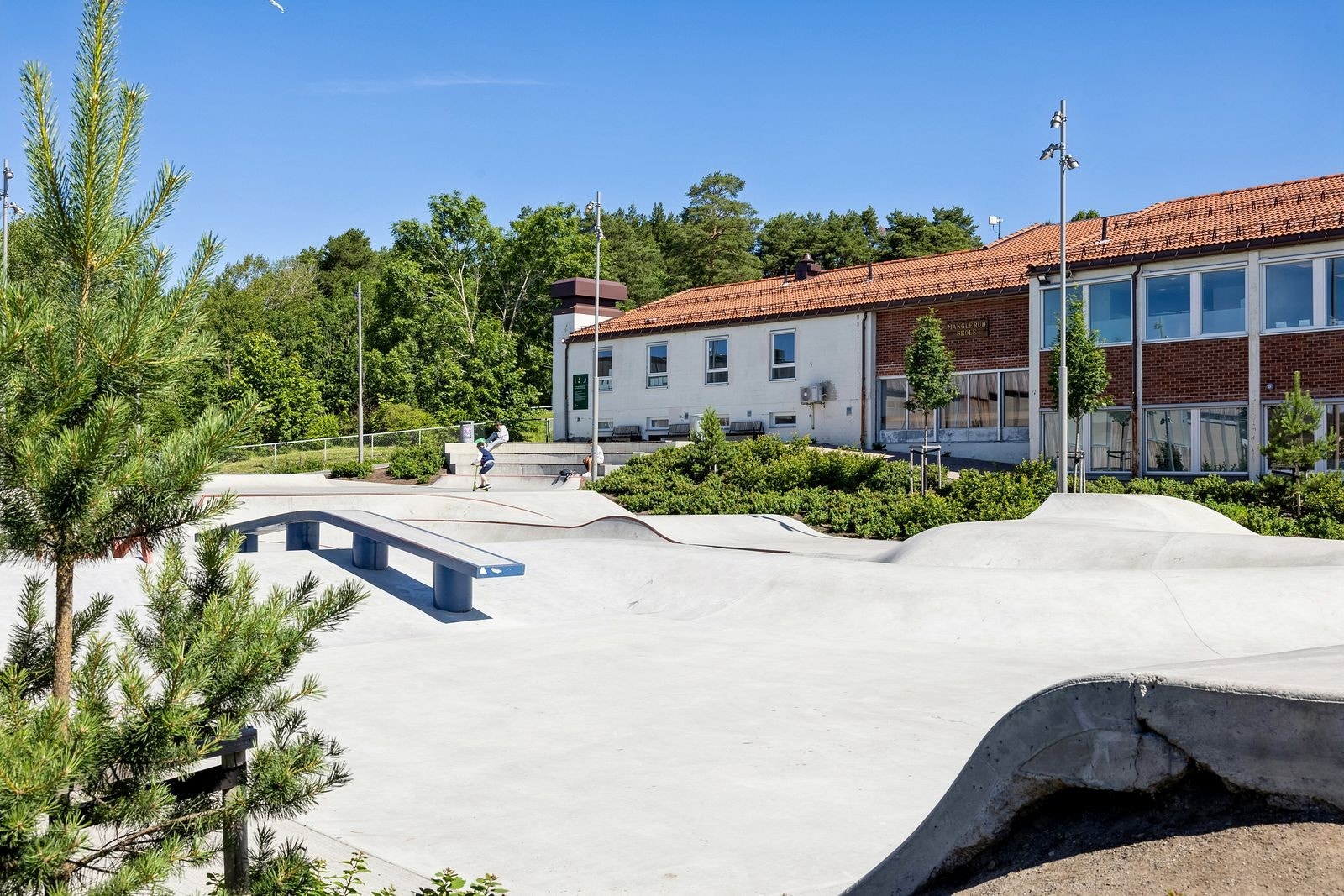 Manglerud skatepark og sykkelpark ligger ved Manglerud bad. Galleribilde