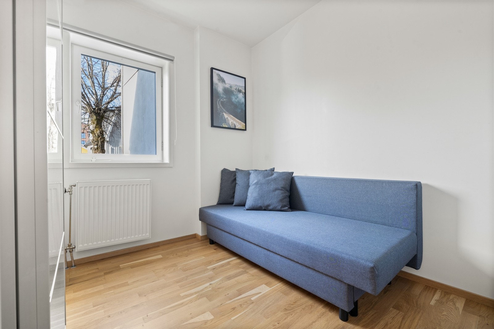 Det minste soverommet passer fint som barnerom eller gjesterom. Galleribilde